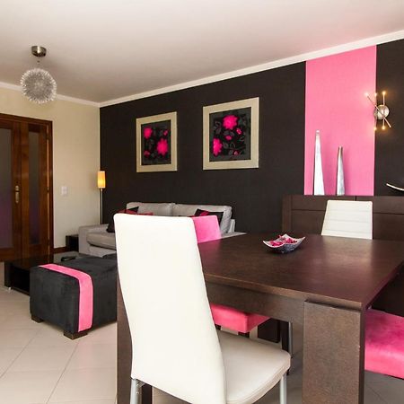 Family Apartment - Pool And Garden & Playground & Beach & Albufeira Bagian luar foto