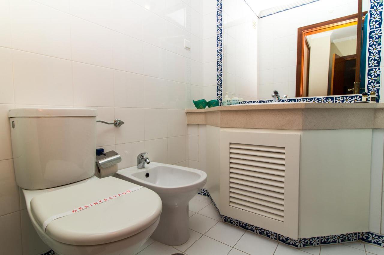 Family Apartment - Pool And Garden & Playground & Beach & Albufeira Bagian luar foto