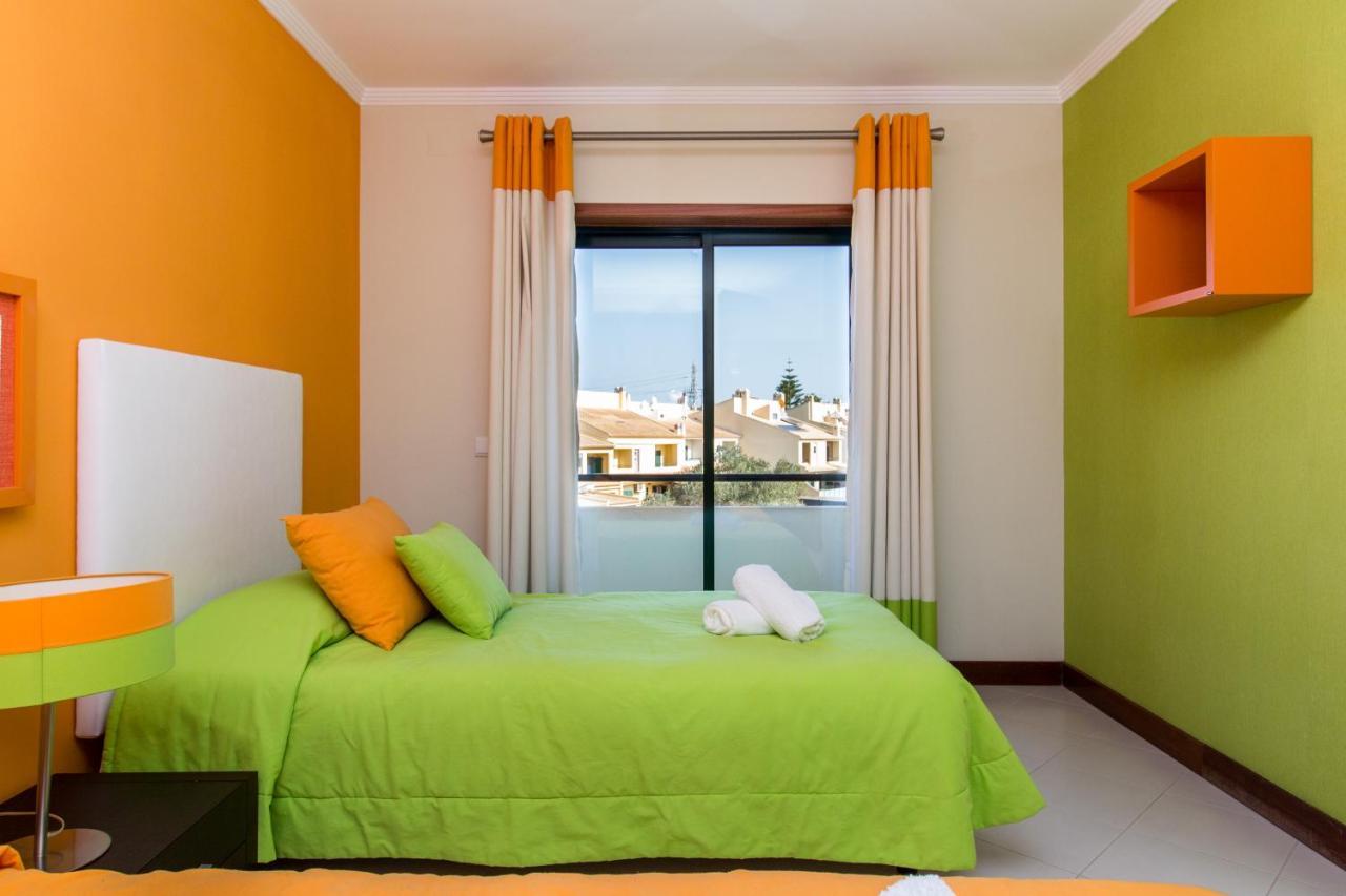 Family Apartment - Pool And Garden & Playground & Beach & Albufeira Bagian luar foto