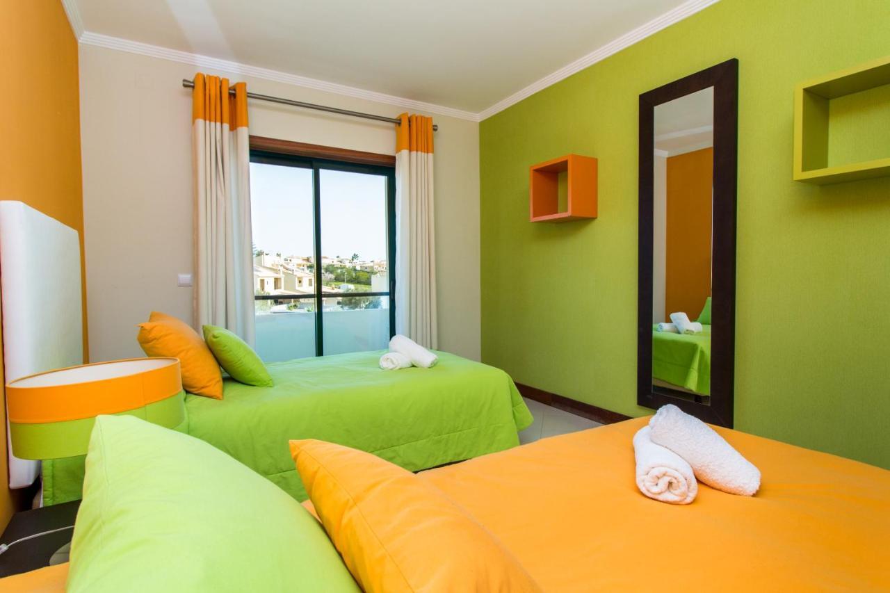 Family Apartment - Pool And Garden & Playground & Beach & Albufeira Bagian luar foto