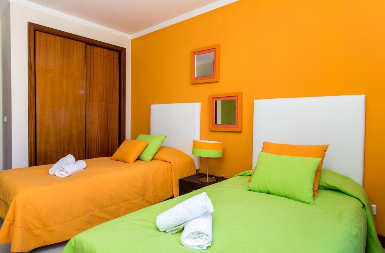 Family Apartment - Pool And Garden & Playground & Beach & Albufeira Bagian luar foto