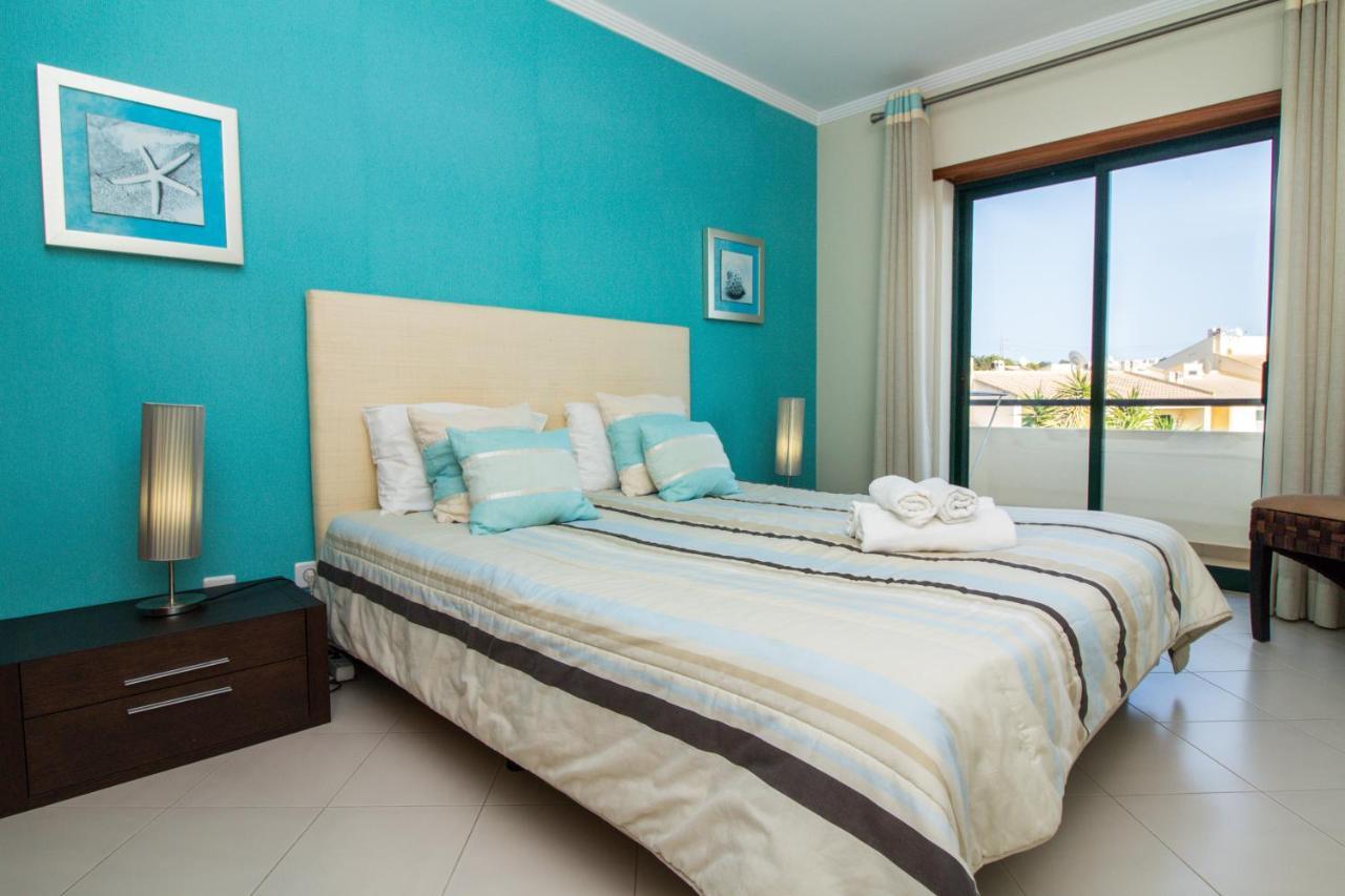 Family Apartment - Pool And Garden & Playground & Beach & Albufeira Bagian luar foto