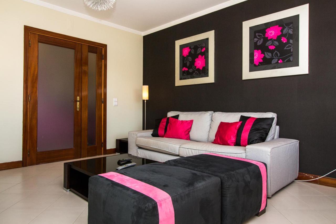 Family Apartment - Pool And Garden & Playground & Beach & Albufeira Bagian luar foto
