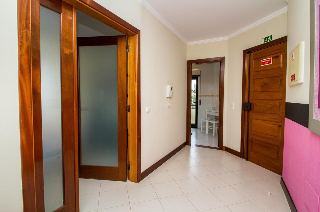 Family Apartment - Pool And Garden & Playground & Beach & Albufeira Bagian luar foto