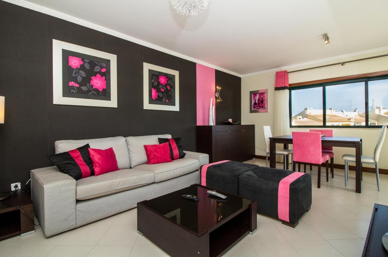 Family Apartment - Pool And Garden & Playground & Beach & Albufeira Bagian luar foto