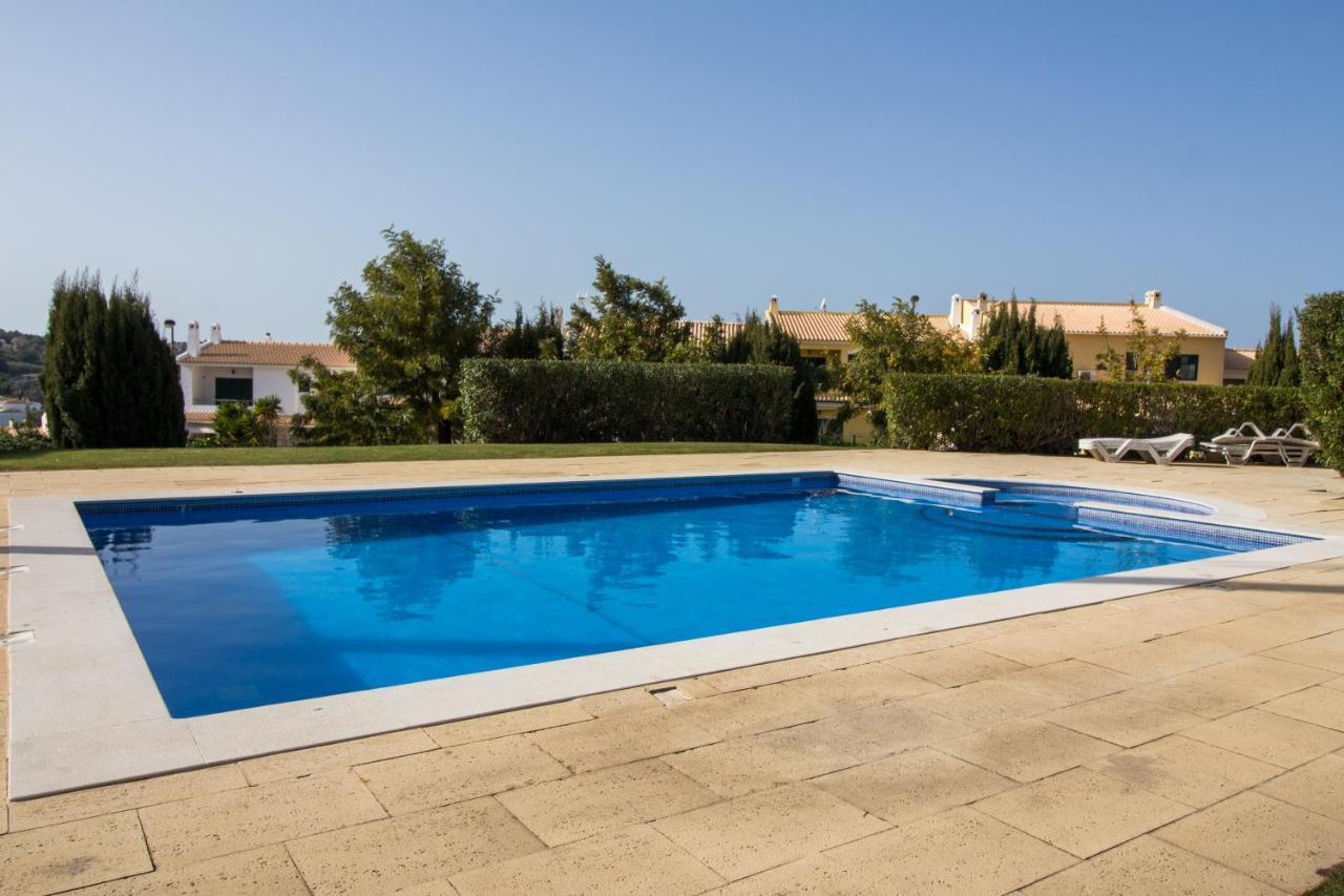 Family Apartment - Pool And Garden & Playground & Beach & Albufeira Bagian luar foto
